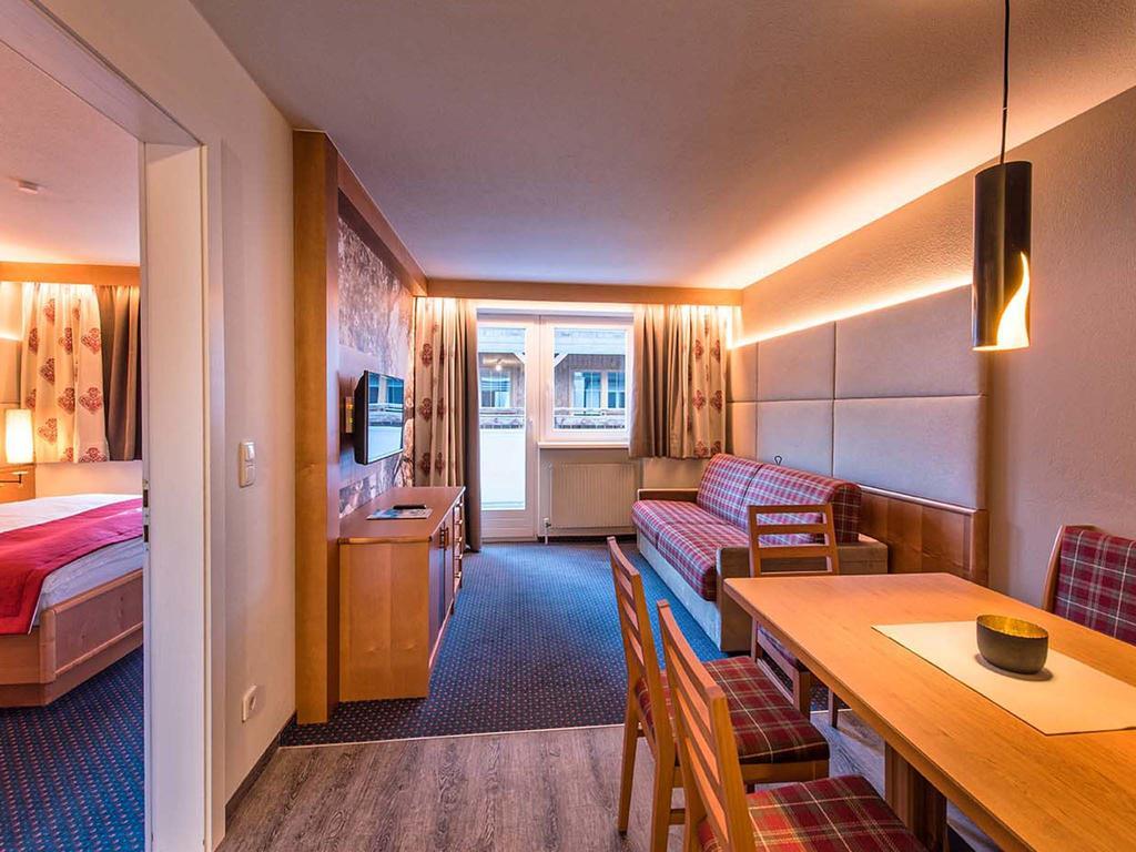 Hotel Universo Serfaus Oda fotoğraf