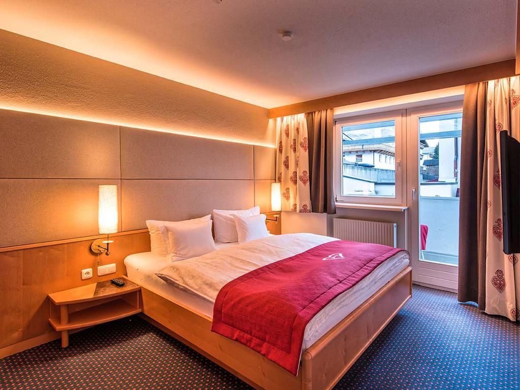 Hotel Universo Serfaus Oda fotoğraf