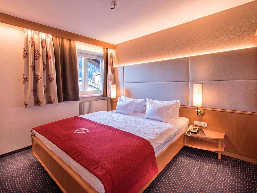 Hotel Universo Serfaus Oda fotoğraf